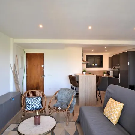 شقة Apartamento Con Piscina Comunitaria. Tcanigo9b *