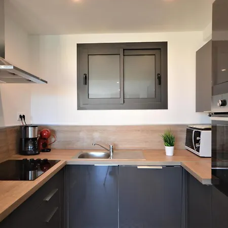 Apartamento Con Piscina Comunitaria. Tcanigo9b شقة *